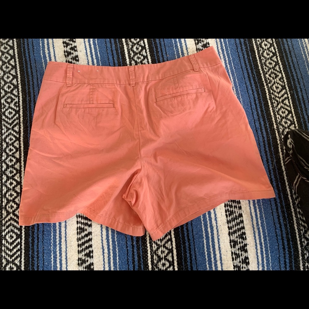 Loft Size 14 6” shorts